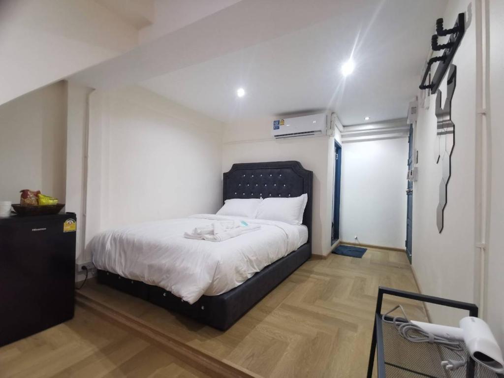 The One Hotel - Resim 13