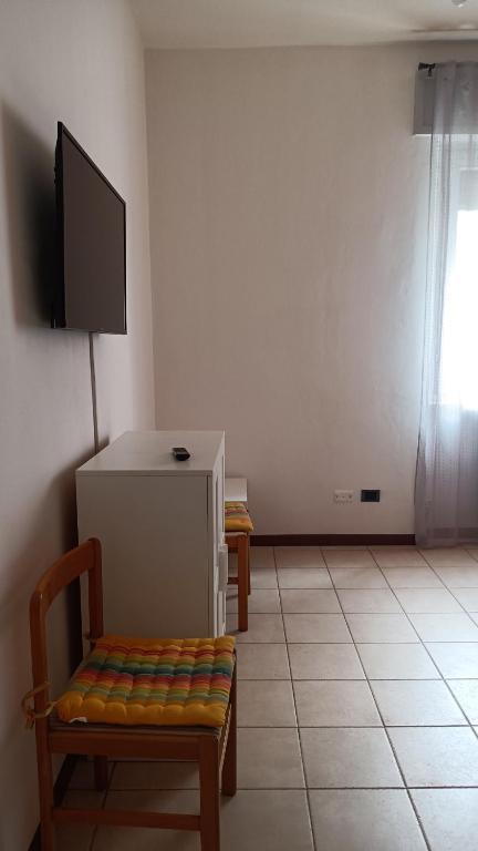 Telewizja i/lub zestaw kina domowego w obiekcie Pitagora