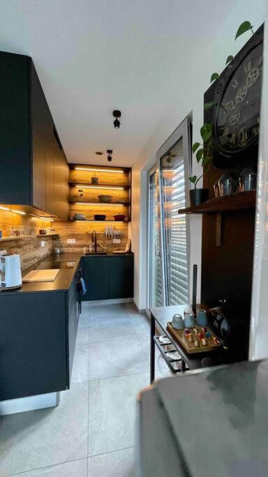 Beautiful High Standard Apartment - Resim 10