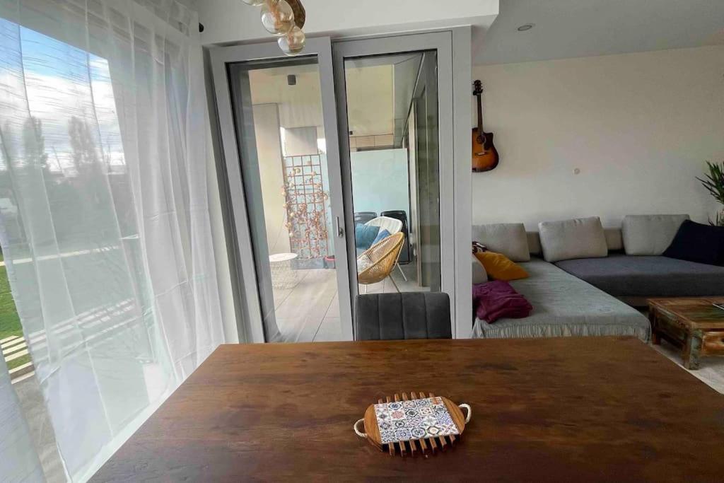 Beautiful High Standard Apartment - Resim 14