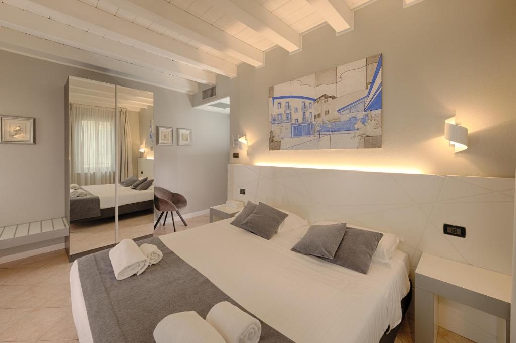 
Double or Twin Room with Extra Bed
