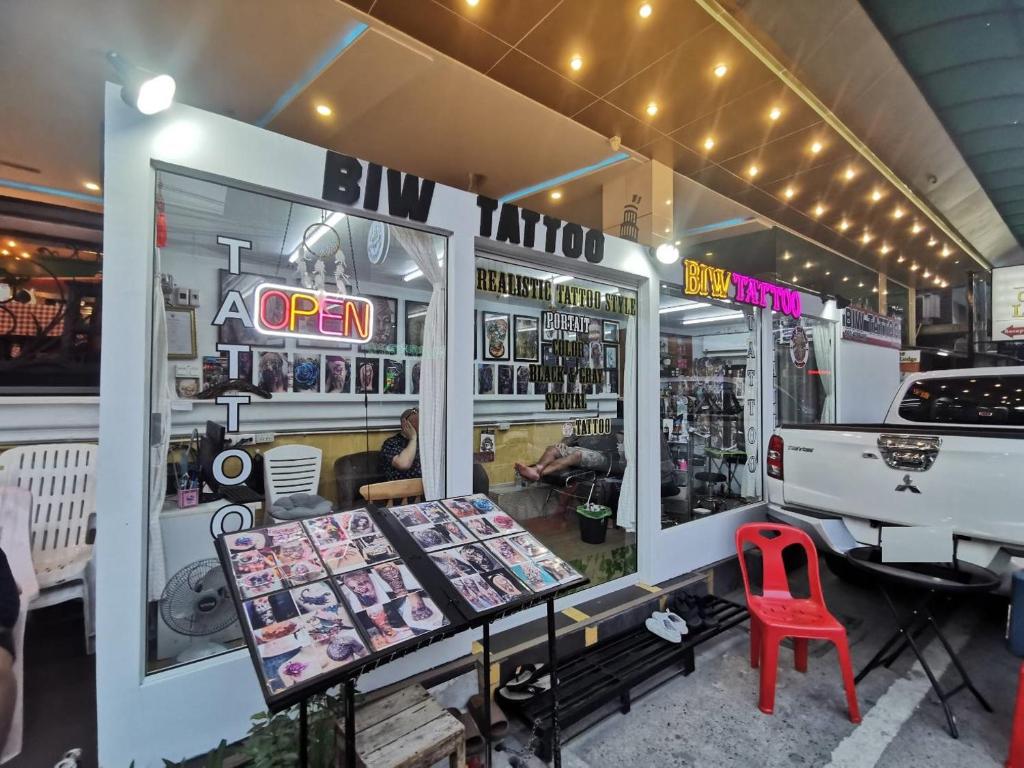 The One Hotel - Resim 35