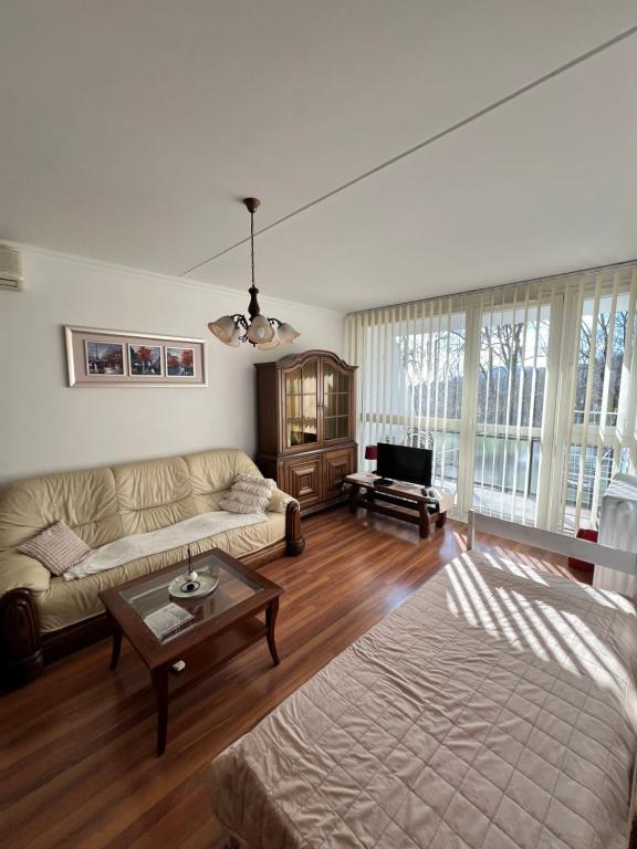 Meszlényi Apartman II 7624 Pécs, 10 Bornemissza Gergely utca kép - 1