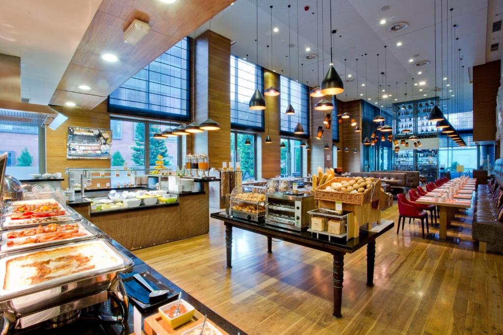 DoubleTree by Hilton Zagreb - Resim 37