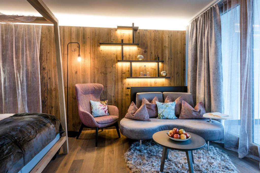 Hüttenhof - Wellnesshotel & Luxus-Bergchalets - Adults only - Chambre Double - Sort D'Amour