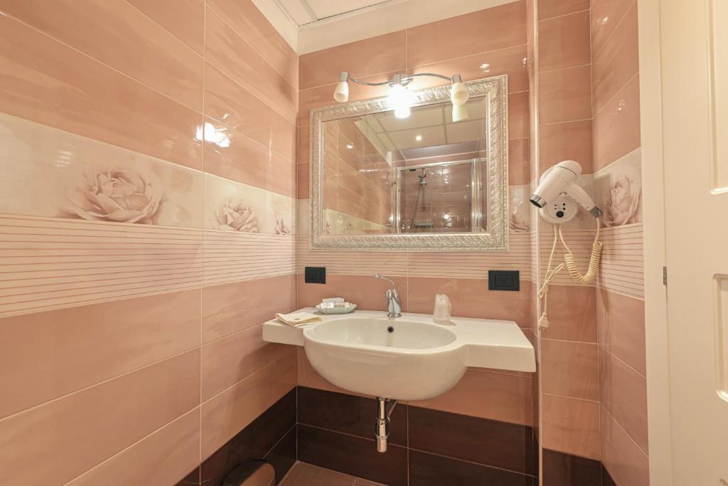 Koupelna v ubytování Hotel Mastrodattia