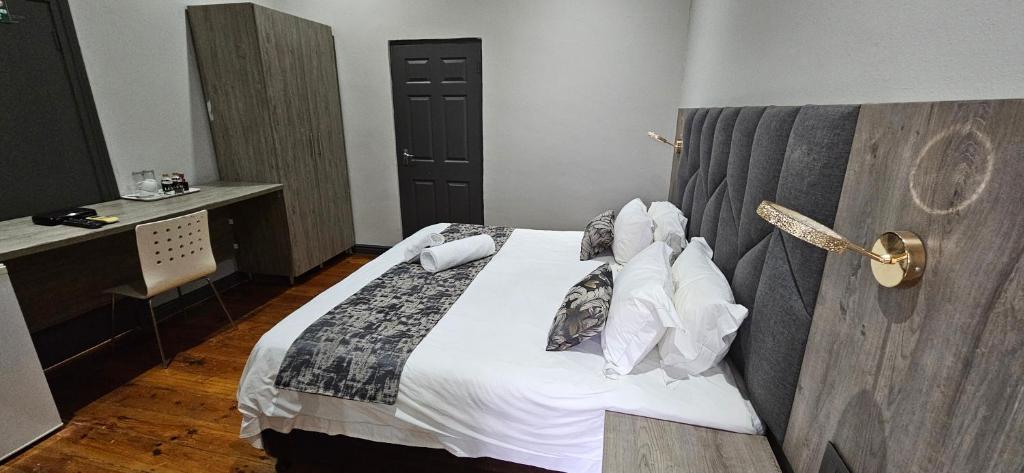 Luxe Florida Grand Hotel - Deluxe Family Suite