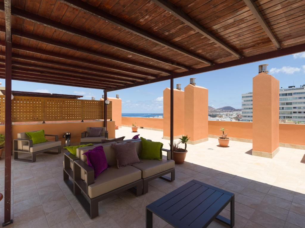 Balkón nebo terasa v ubytování Luxury Dunas in Las Canteras By CanariasGetaway