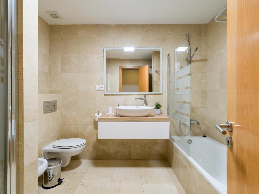 Koupelna v ubytování Luxury Dunas in Las Canteras By CanariasGetaway