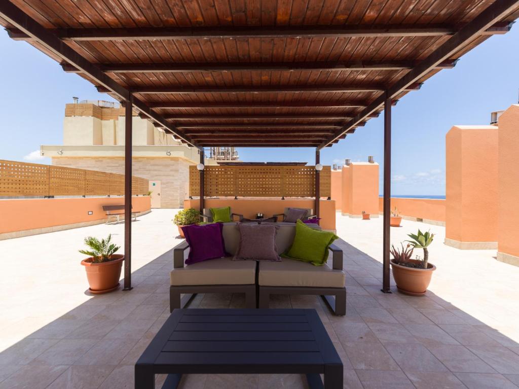 Balkón nebo terasa v ubytování Luxury Dunas in Las Canteras By CanariasGetaway