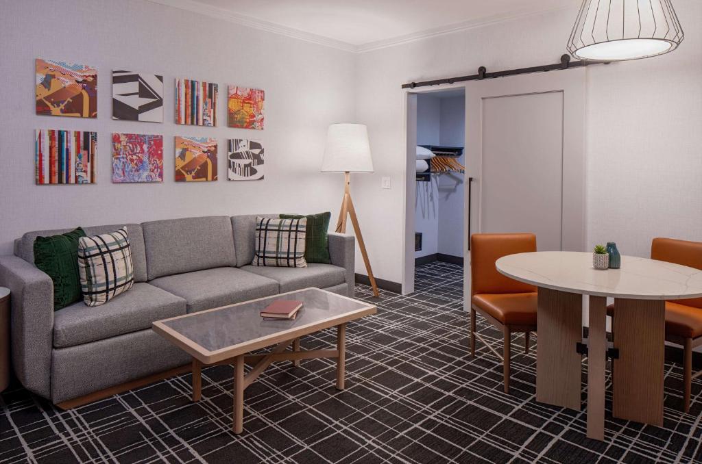 Doubletree Suites by Hilton Salt Lake City photo