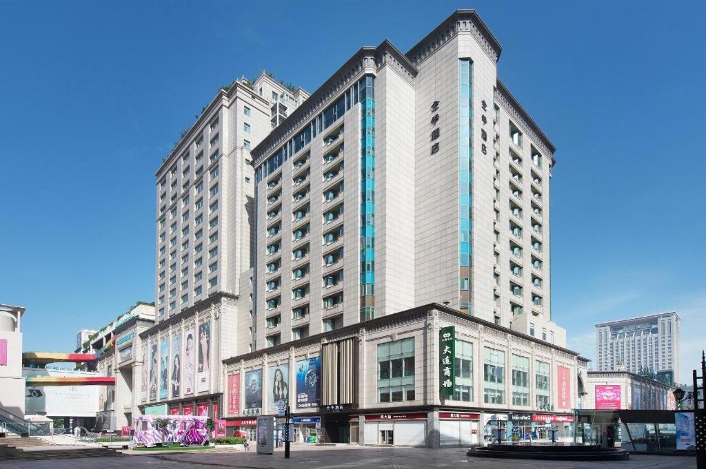 Gallery image of JI Hotel Dalian Qingniwa Commercial Street in Dalian