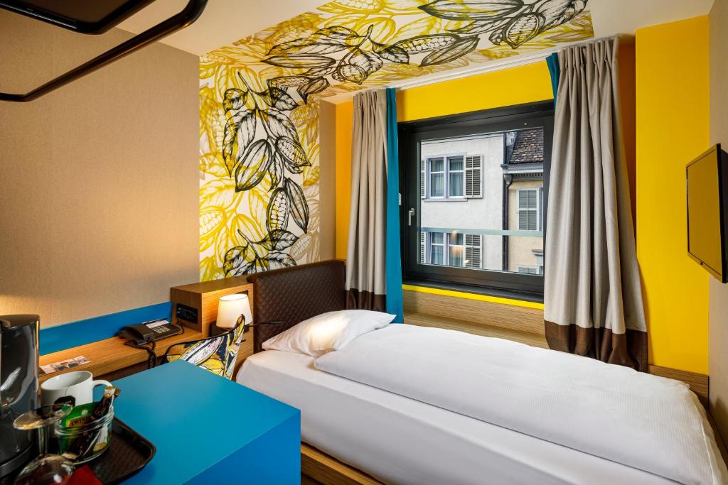 
Standard Single Room ( small)
