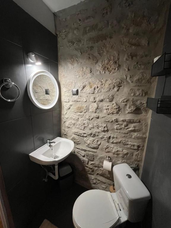 Koupelna v ubytování Kostaki's Stonehouse 2