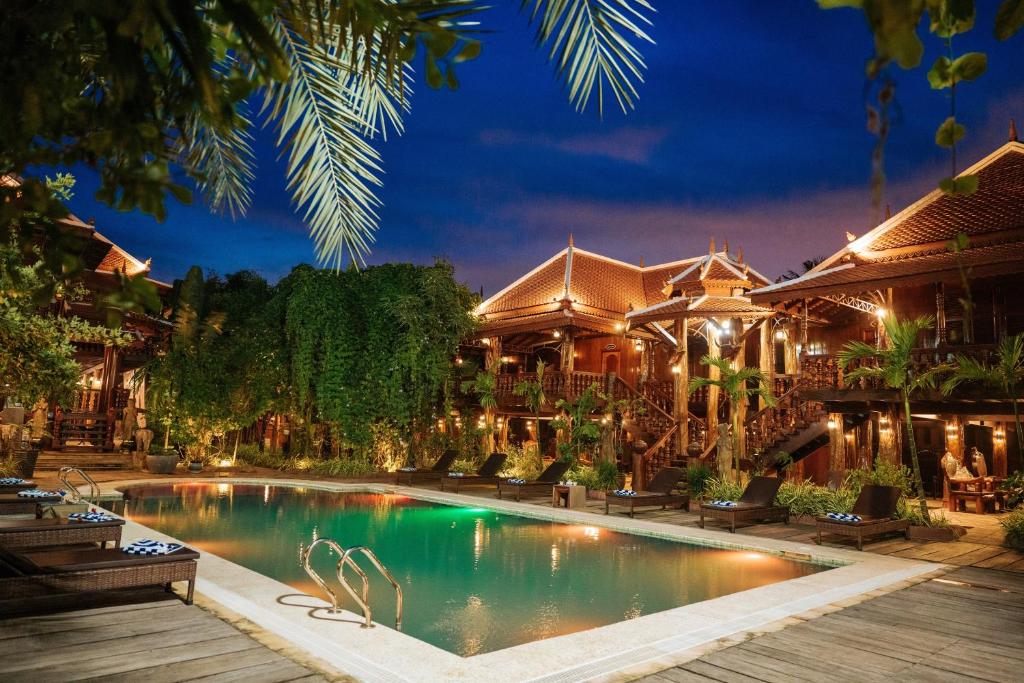 Hồ bơi trong/gần Srey Krob Leak Resort