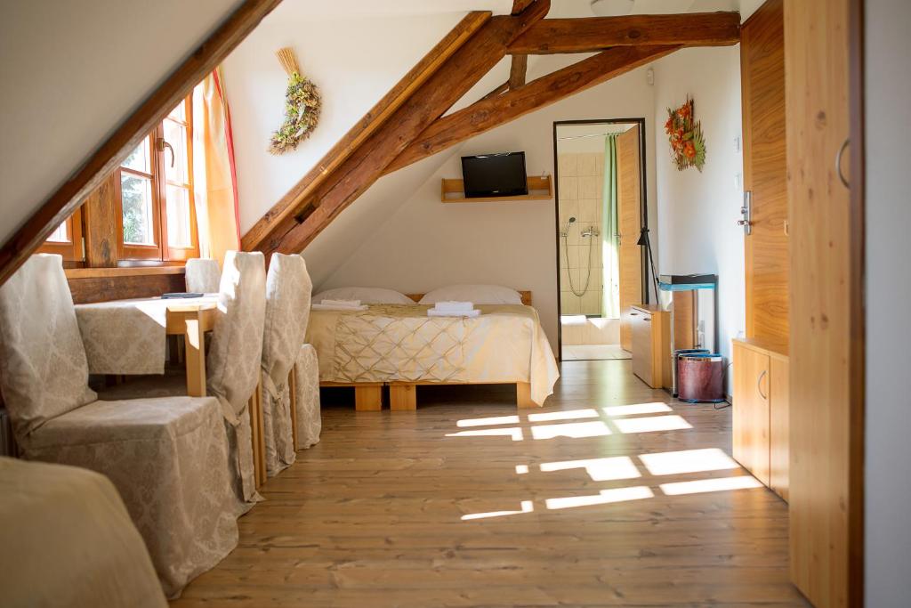 Posezení v ubytování Wellness hotel & minipivovar Kněžínek