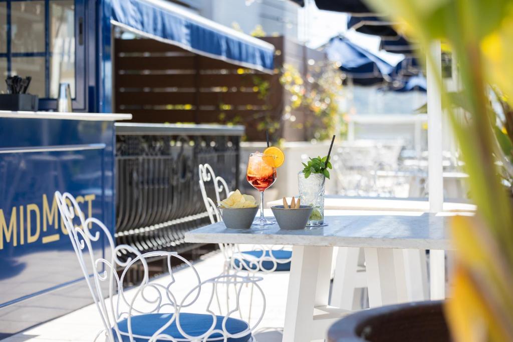 Hotel Midmost by Majestic Hotel Group - Resim 27