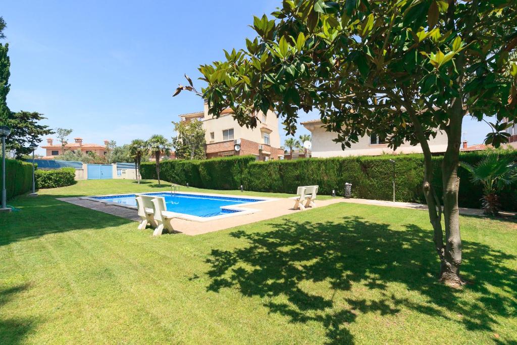 Πισίνα στο ή κοντά στο UHC ELS PINS APARTMENTS