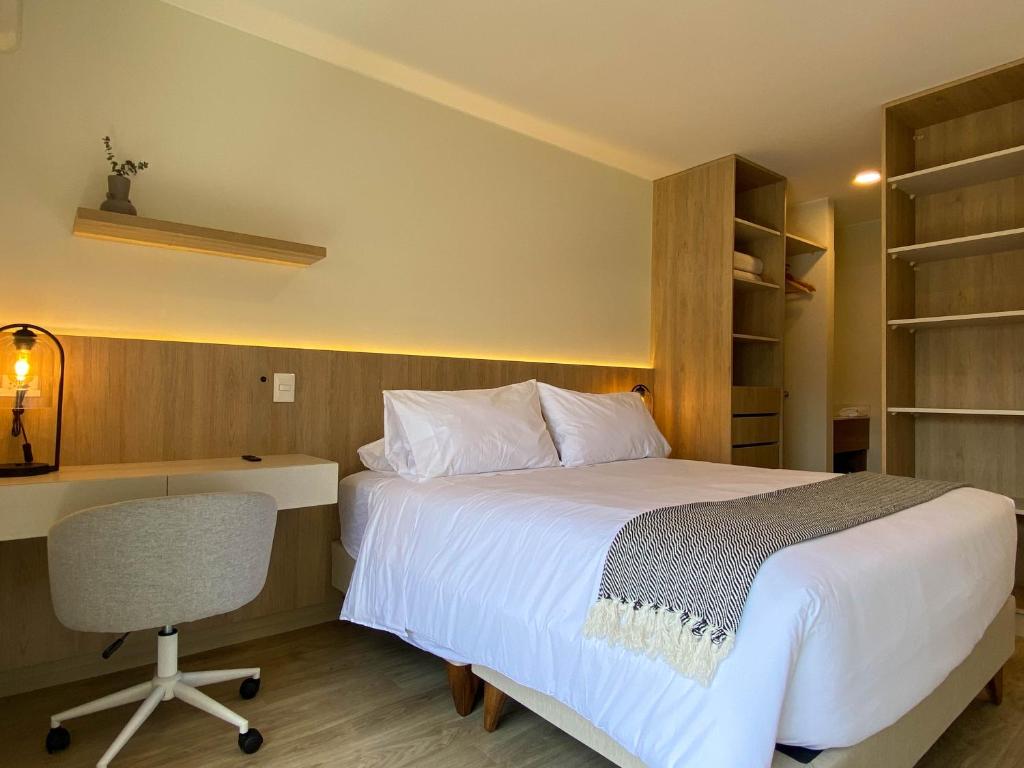 Postel nebo postele na pokoji v ubytování Pod by Wynwood House