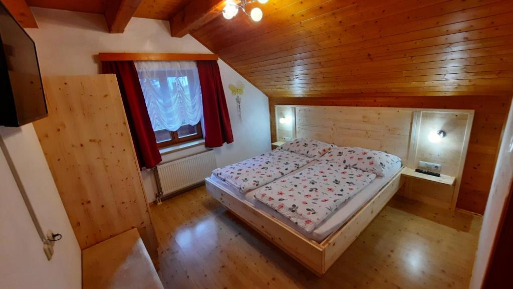 Postel nebo postele na pokoji v ubytování Urlaub am Bauernhof Gänser