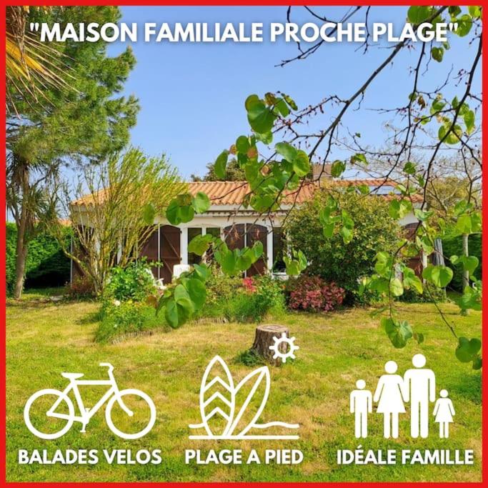 un panneau devant une maison avec un vélo dans l'établissement 