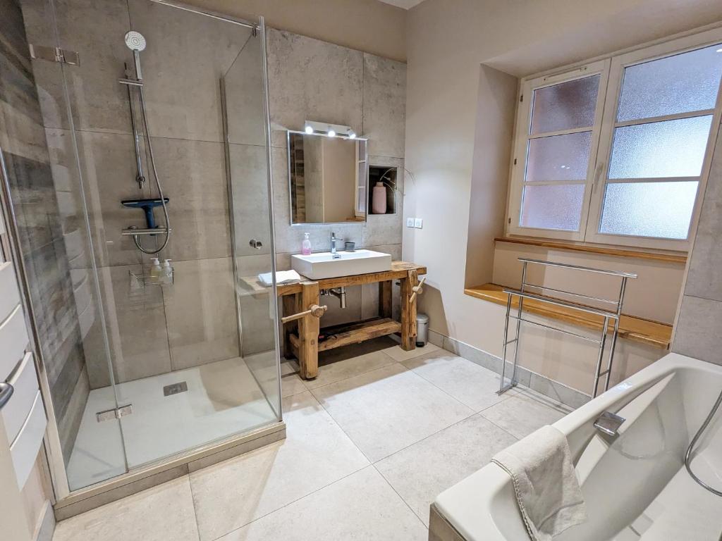 Appartement A Travers Champs avec Sauna et Parking – photo 22