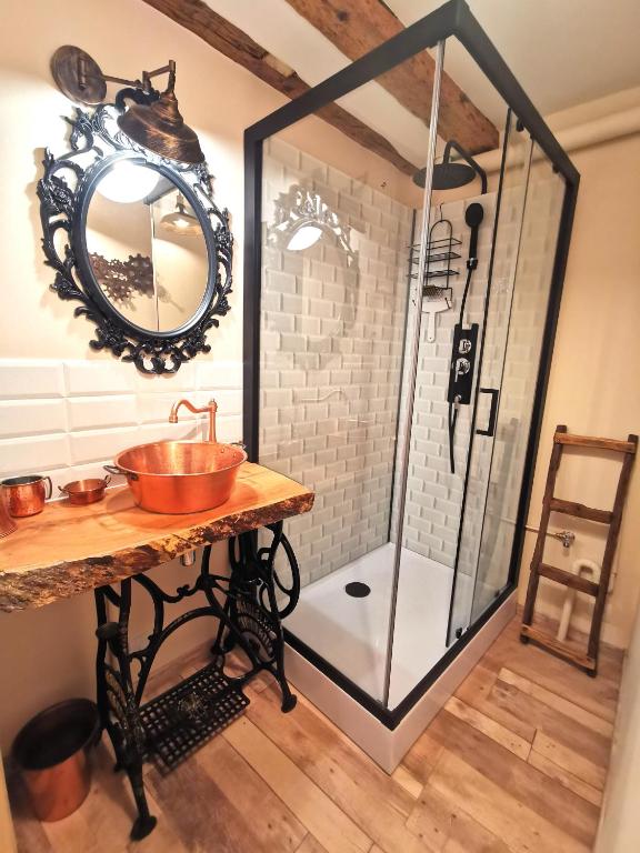 Le Vieux Tacot avec garage - 2