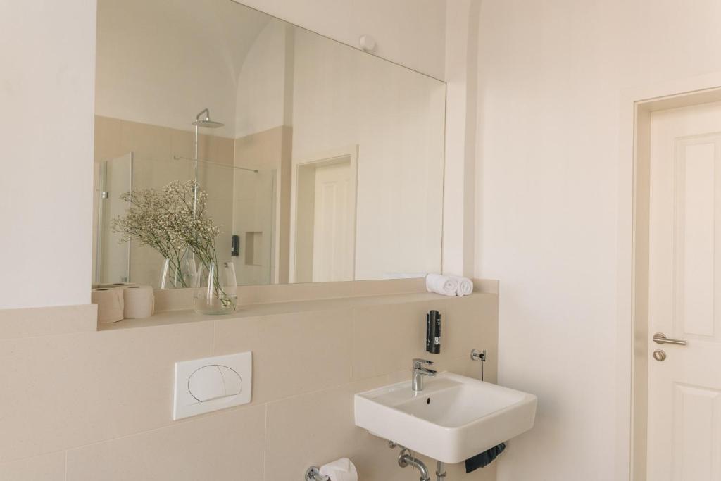 Homaris Apartments Frankfurter Allee - Resim 30