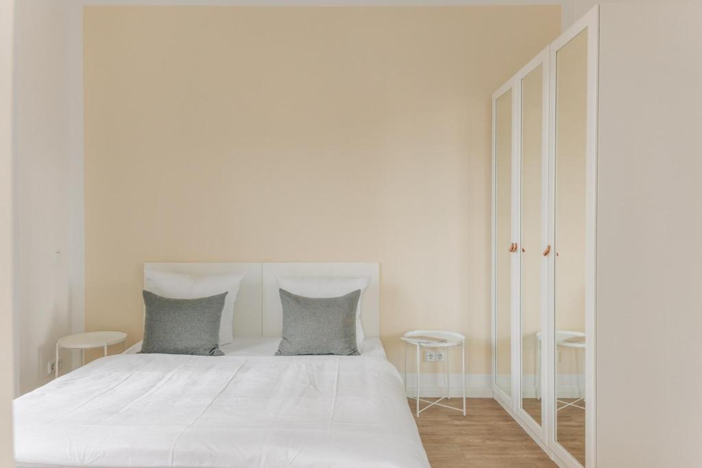 Homaris Apartments Frankfurter Allee - Resim 17