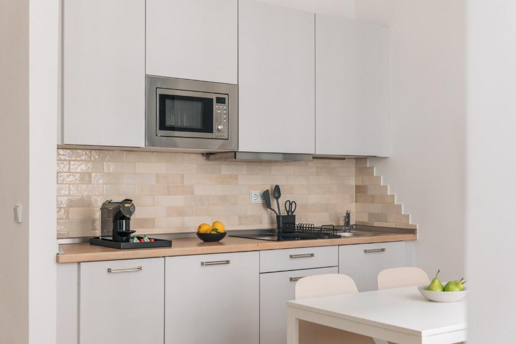 Homaris Apartments Frankfurter Allee - Resim 43