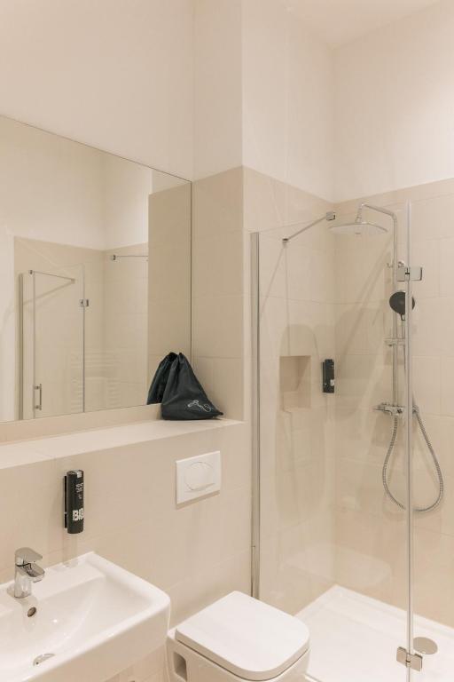 Homaris Apartments Frankfurter Allee - Resim 5