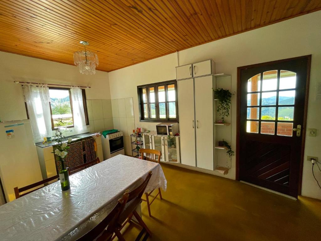 Fotografie z fotogalerie ubytování piscina nas montanhas de Gonçalves v destinaci Gonçalves