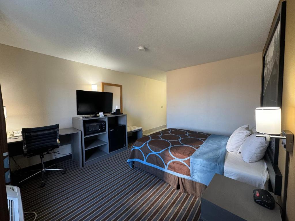 Super 8 by Wyndham Columbia Clark Lane - Queen Suite - Non-fumeur