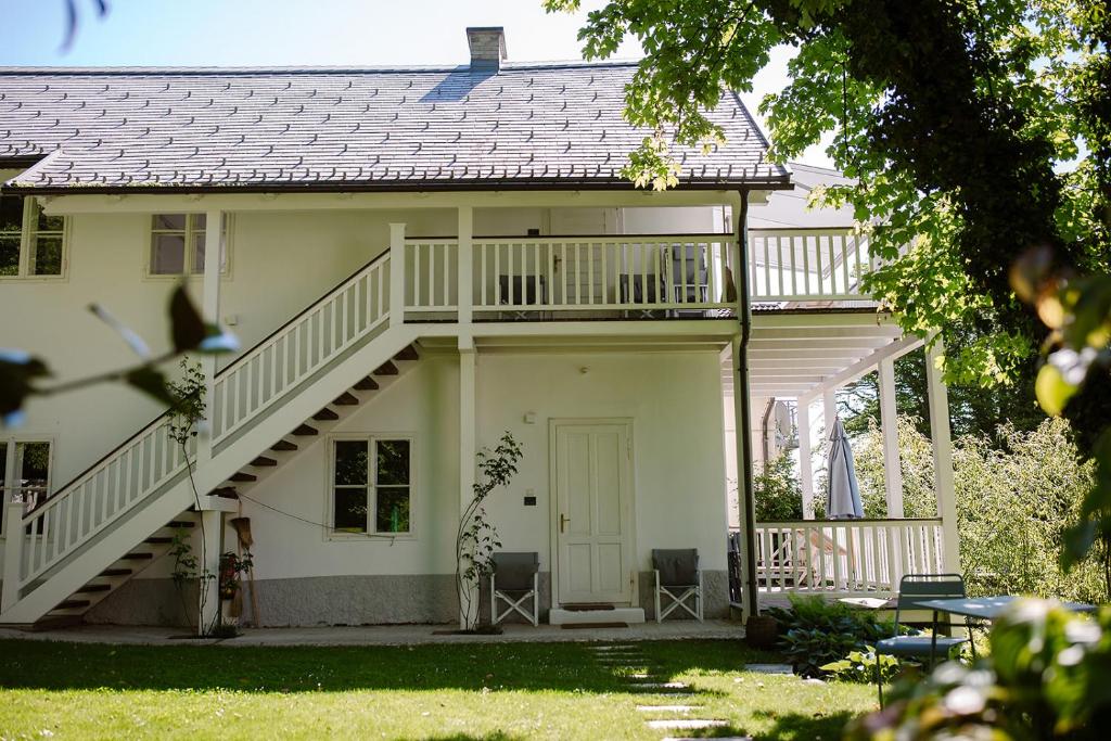 Budova, v ktorej sa apartmán nachádza