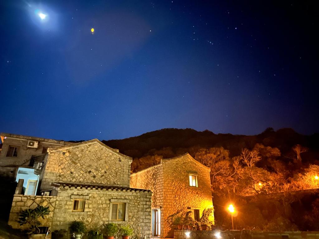 芹壁山莊民宿評價、貓咪療癒體驗、海景美景、機場接送服務 – 貓奴天堂與制高點美景 - 照片 13