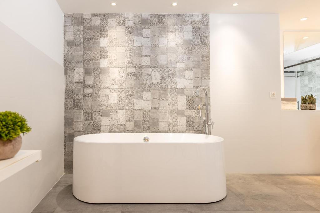Kúpeľňa v ubytovaní Egona -Apartamentos Itxaropena Zarautz