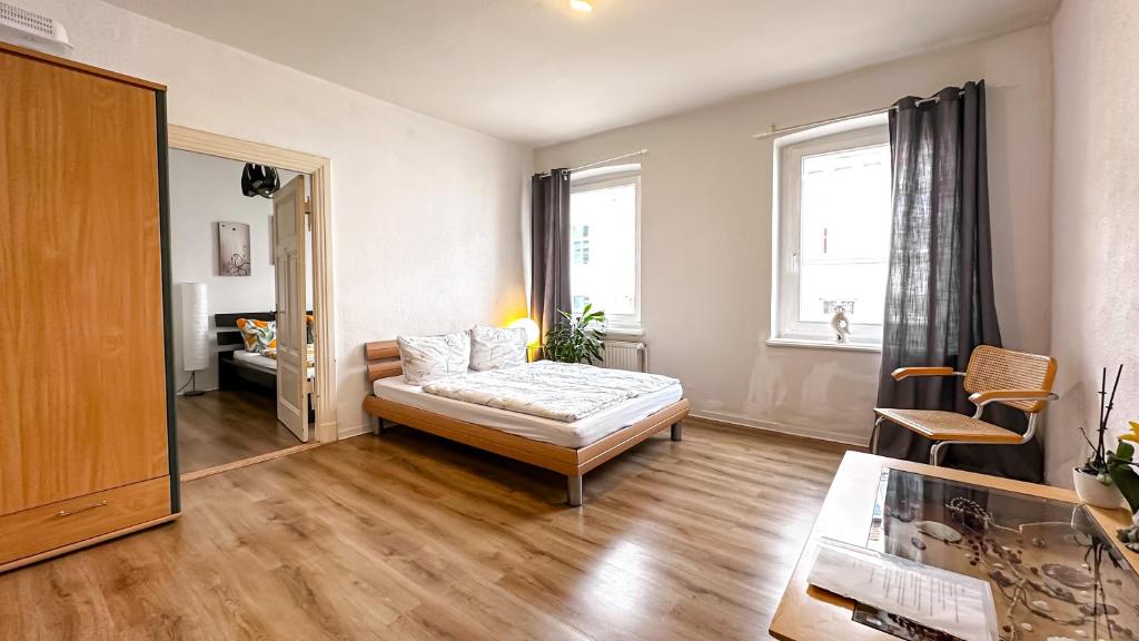 Zentrale Ferienwohnung mit Gartennutzung - Housity