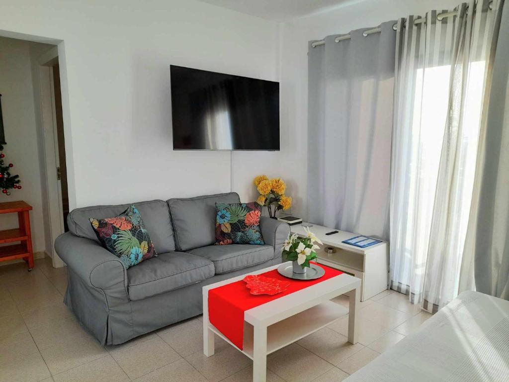 Apartment Vincent, cozy and sunny over the rooftops - Housity