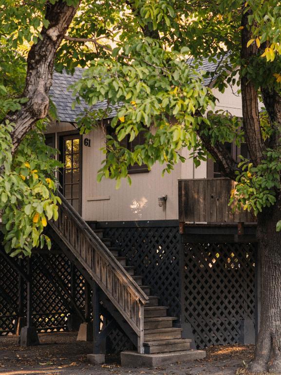 Johnson's Beach Cabins and Campground - Historic Bungalow - Double Double