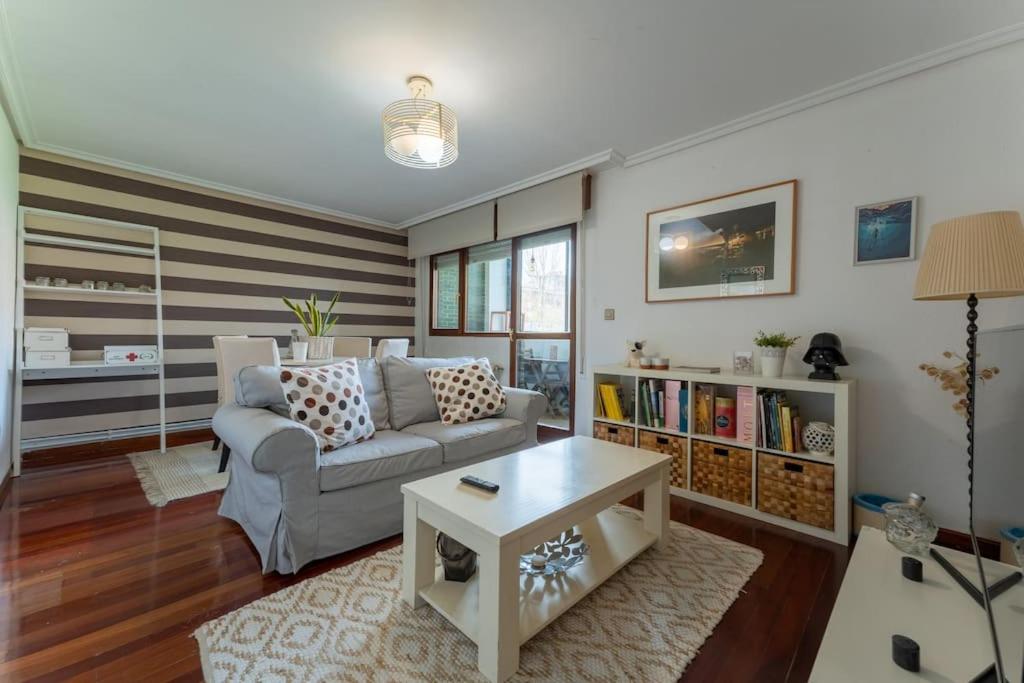 Гостиная зона в alsua street apartment