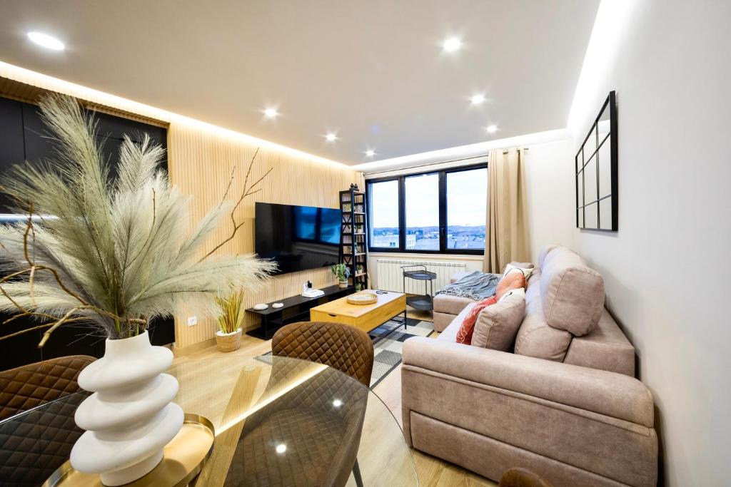 Lucus Skyline & Terrace by Lugo Collection - 7