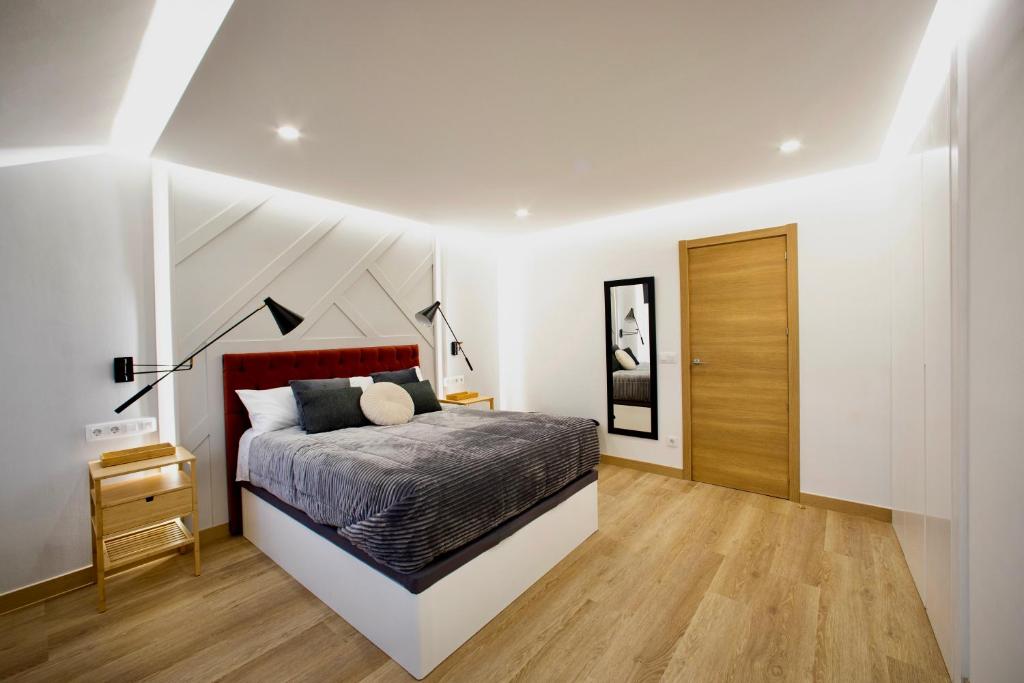 Lucus Skyline & Terrace by Lugo Collection - 4