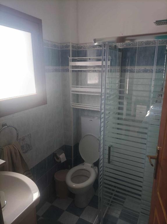 Kúpeľňa v ubytovaní Ta-So's apartments Stoupa Messinias