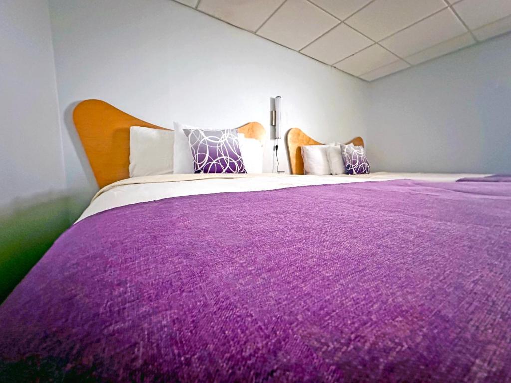 Postel nebo postele na pokoji v ubytování Shalimar Resort