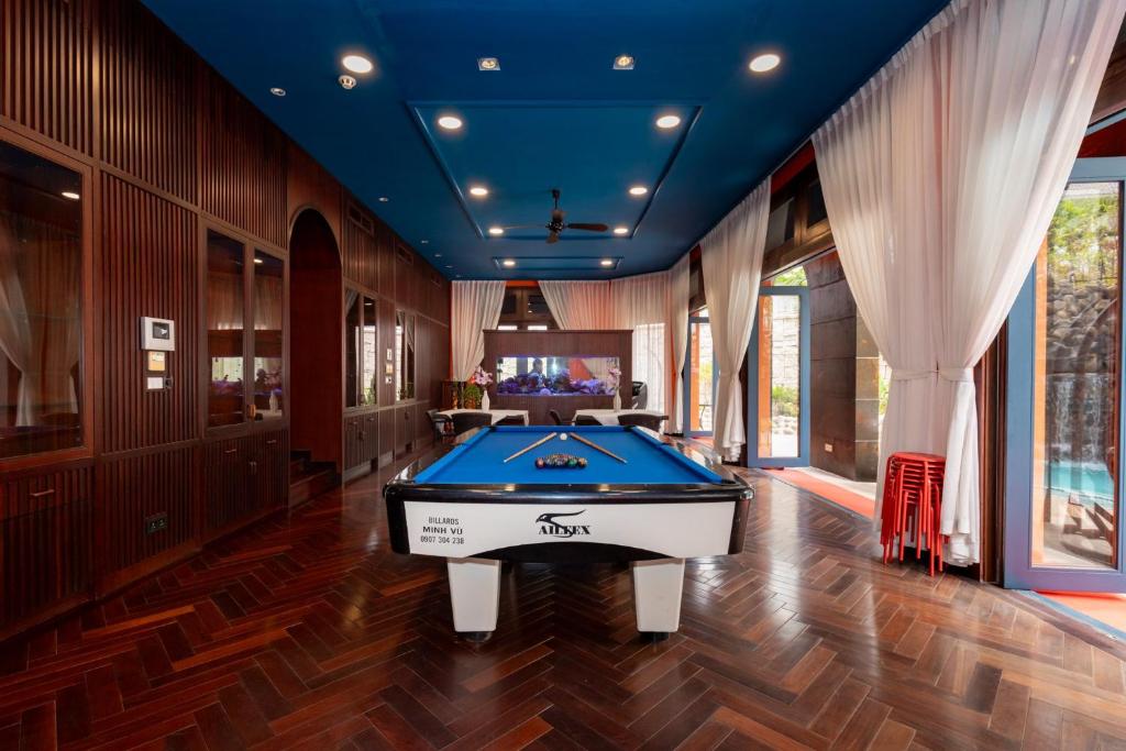 Biliár nebo kulečník v ubytování OrangeBlue villa near Beach Pool free Vung Tau Vietnam