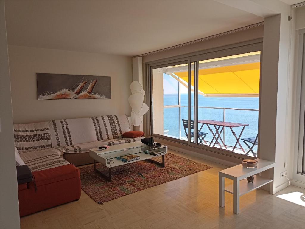 Fotografia z galérie ubytovania Appartement face mer aux Sables d'Olonne, 2 chambres, proche plage et commerces - FR-1-325-125 v destinácii Les Sables-dʼOlonne