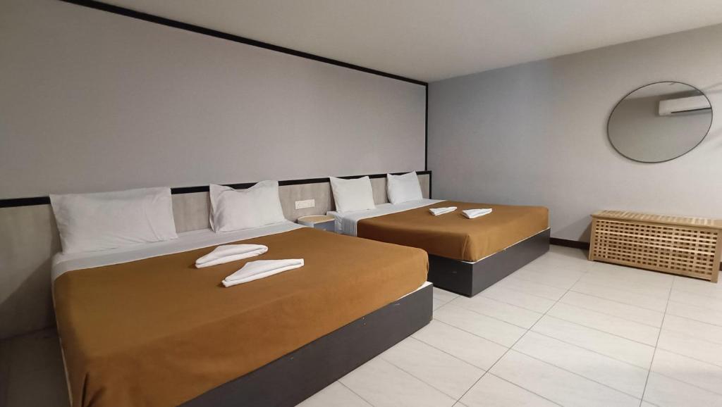 Urban Inn, Jitra - Quadruple Room