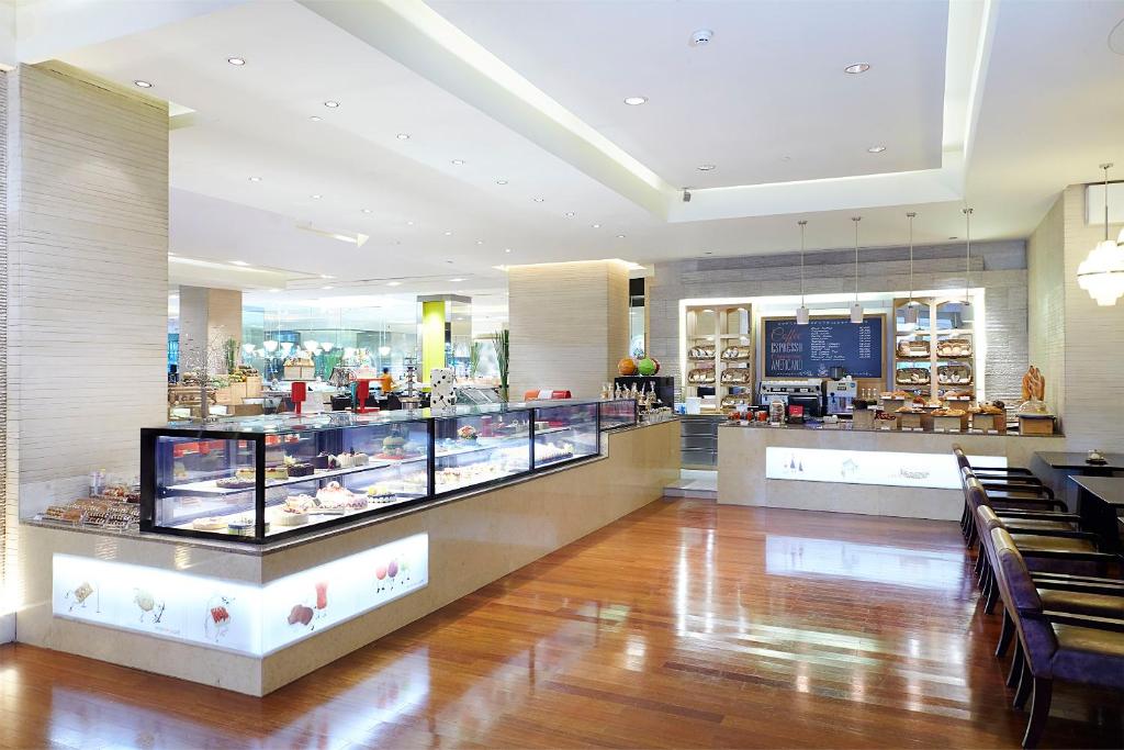 Shangri-La Jakarta - 3