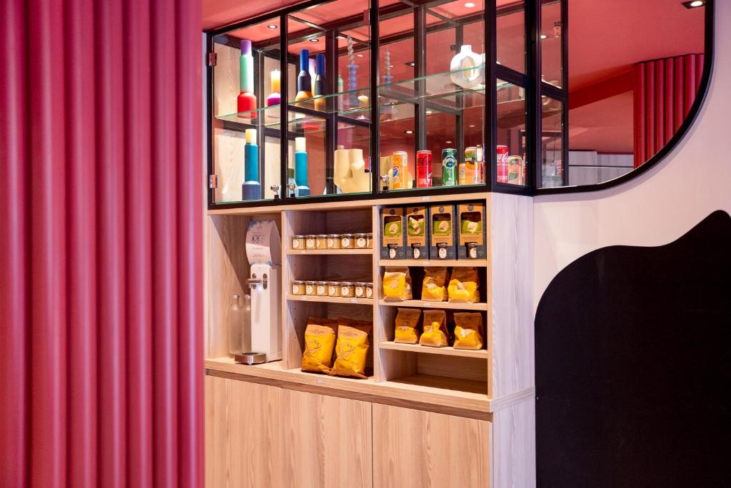 ibis styles Paris Montmartre Batignolles - Resim 38