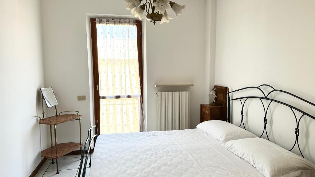Posteľ alebo postele v izbe v ubytovaní S256 - Sirolo, comodo trilocale in centro